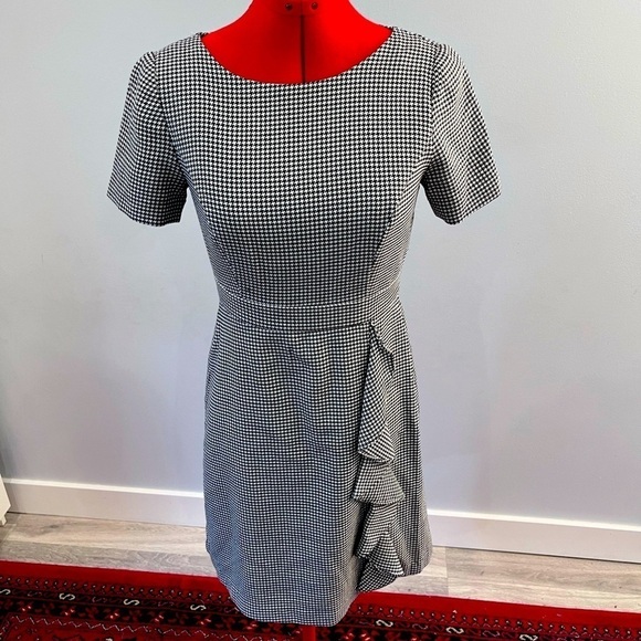 Eliza J Houndstooth Midi Dress Zip Back Lined Front Frill Accent Size 2 - Picture 1 of 9